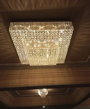 Chandeliers1